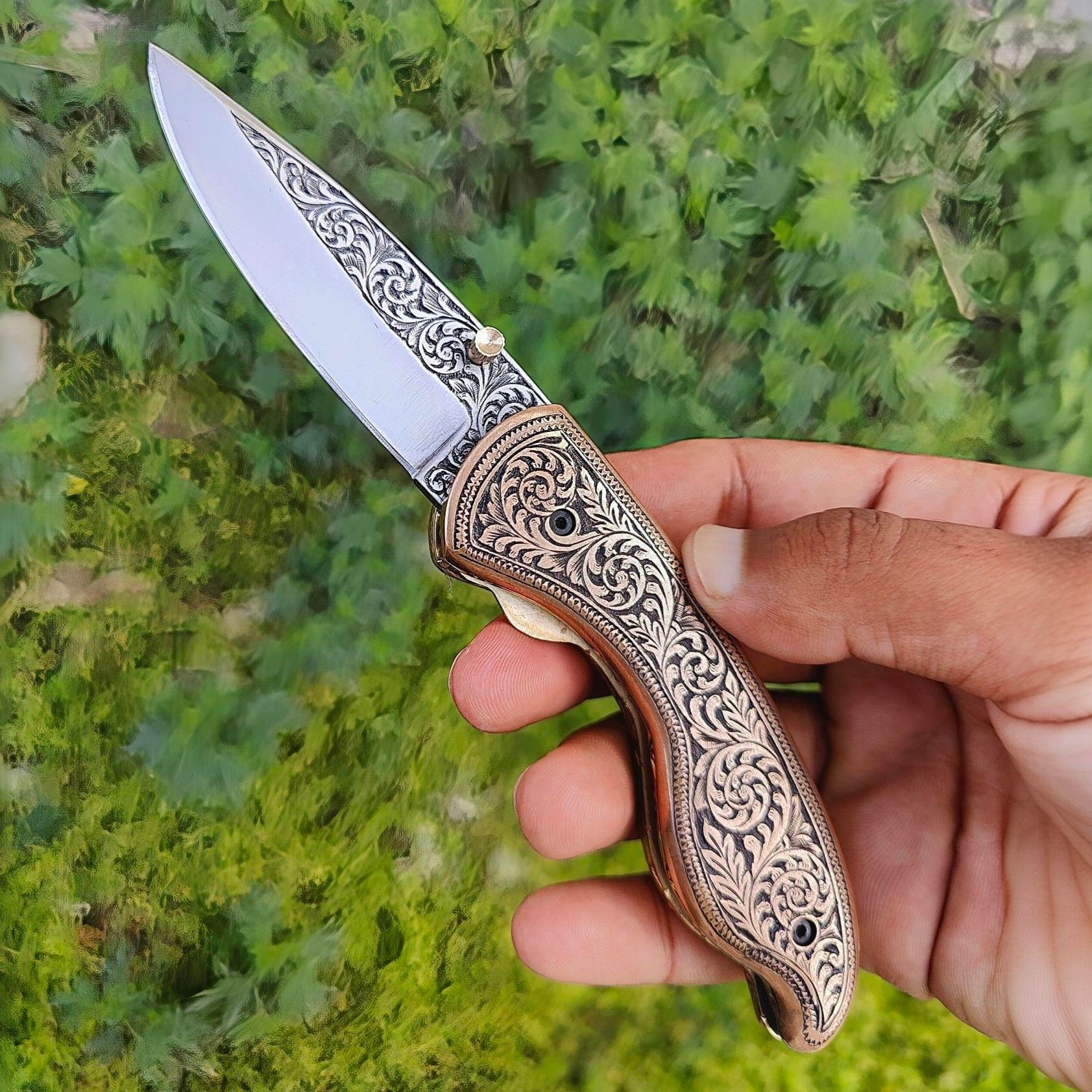 Handmade Gilded Vine Folding Knife
