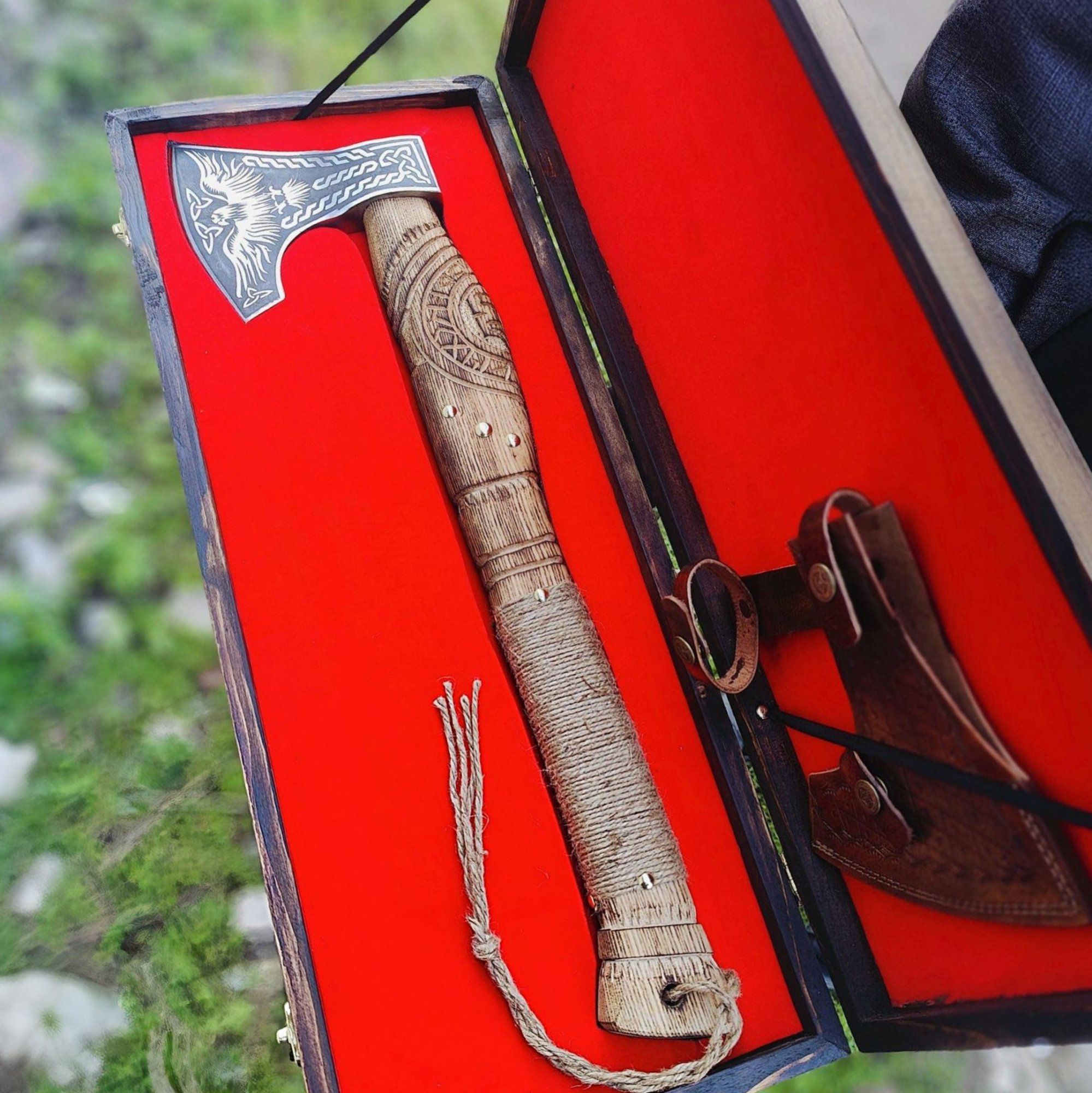 The Huginn Viking Axe