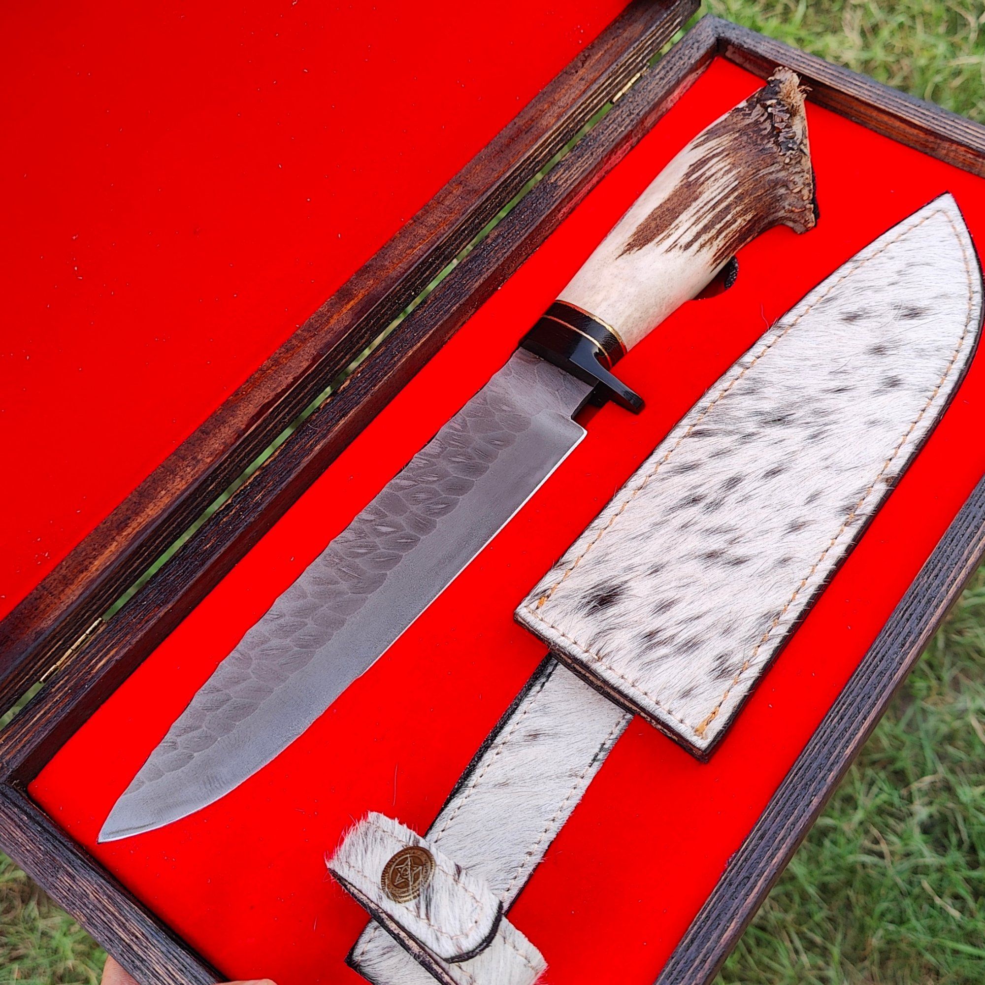 Handmade Elkhorn Hunter Bowie Knife